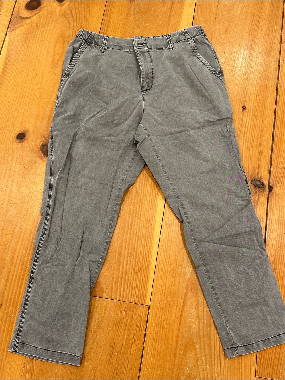 Old Navy Gray Straight-Leg Women's Washed grey Pants